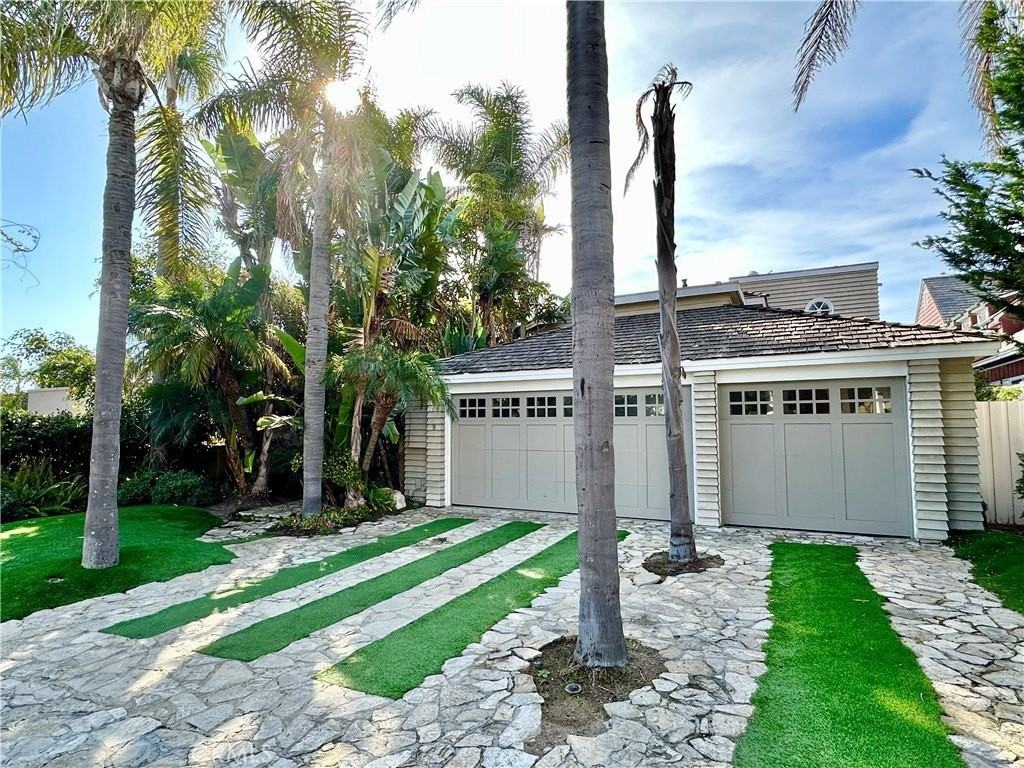 1137 Marine Dr - Photo 2 of 50