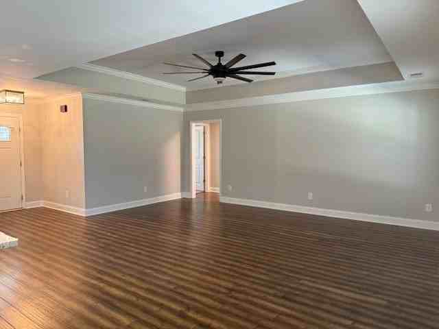 1215 Seagrove Dr - Photo 2 of 29