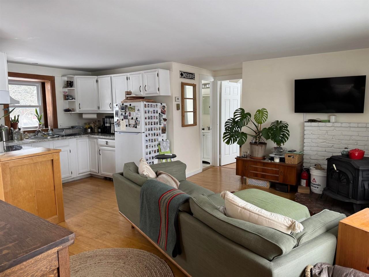 1017 Pucker St - Photo 2 of 9