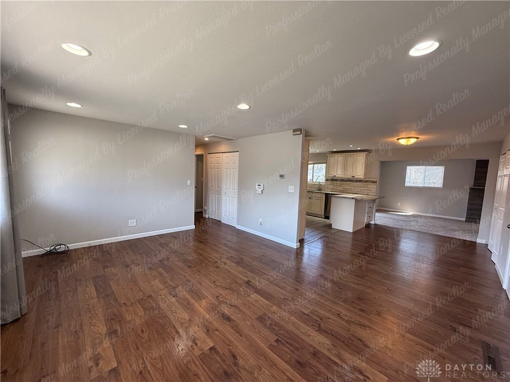 5061 Packard Dr - Photo 7 of 36