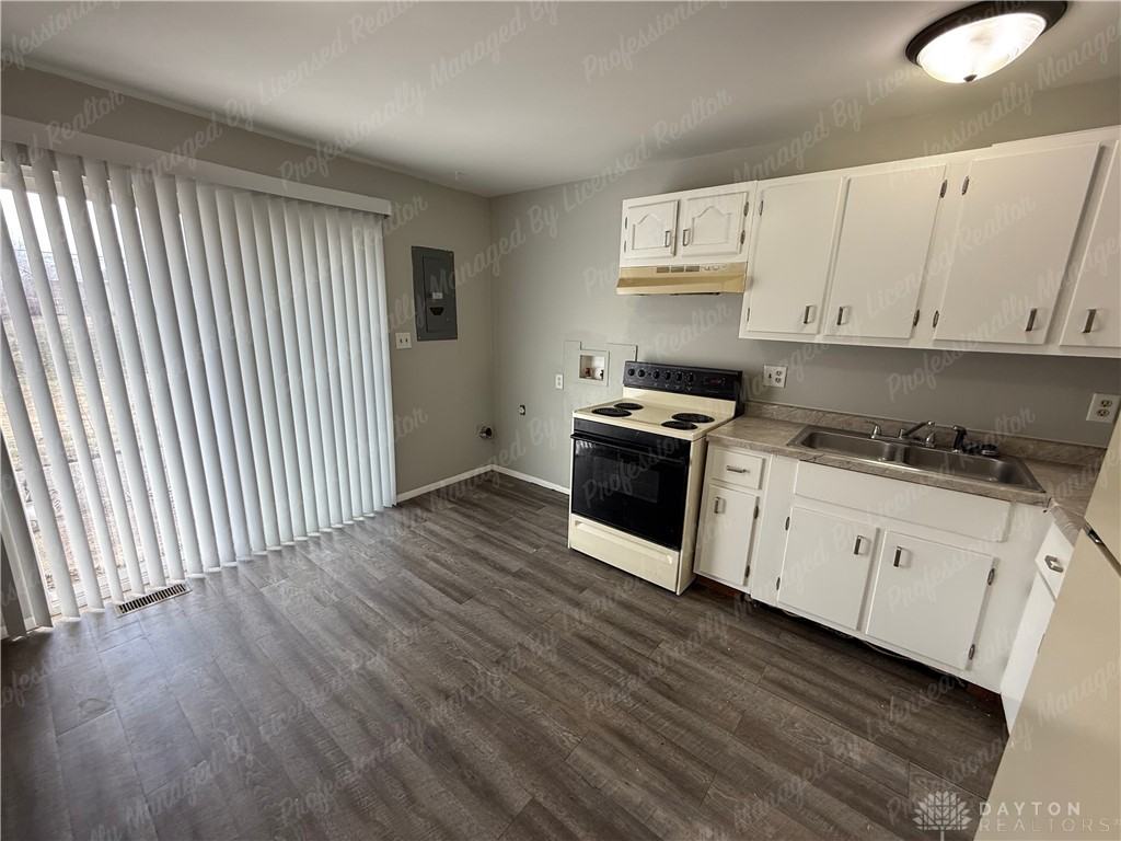 5450 Broomall St - Photo 6 of 18