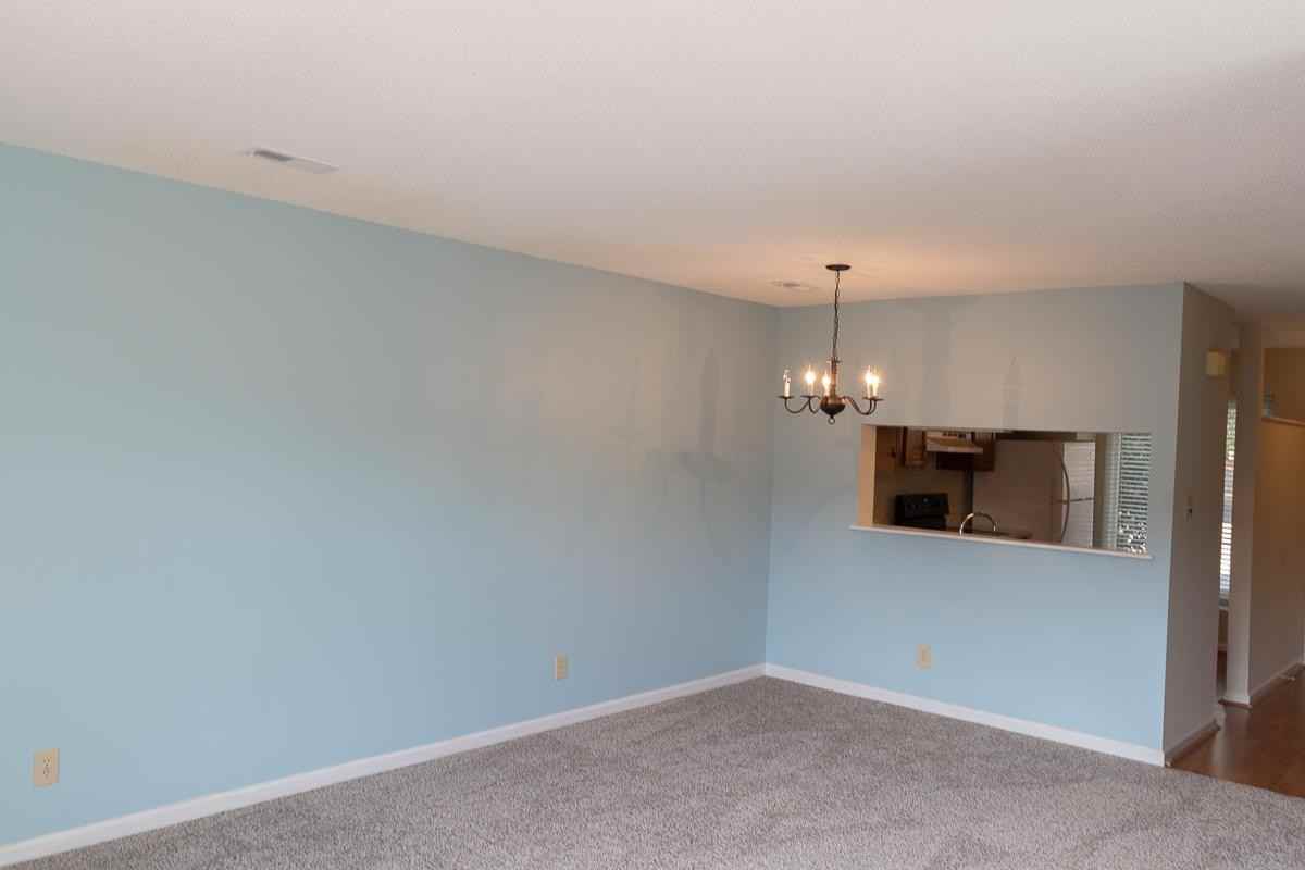 212 Saint Andrews Ln - Photo 2 of 13