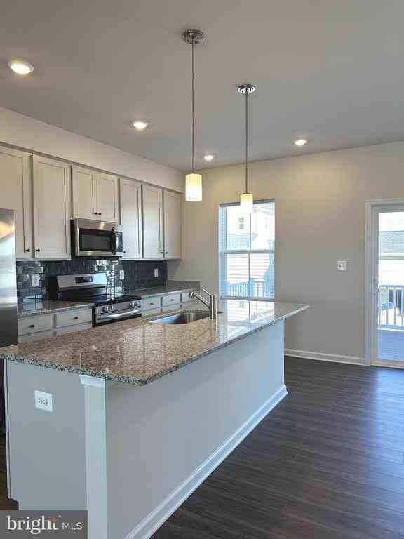 1310 Cedar Valley Rd - Photo 3 of 30