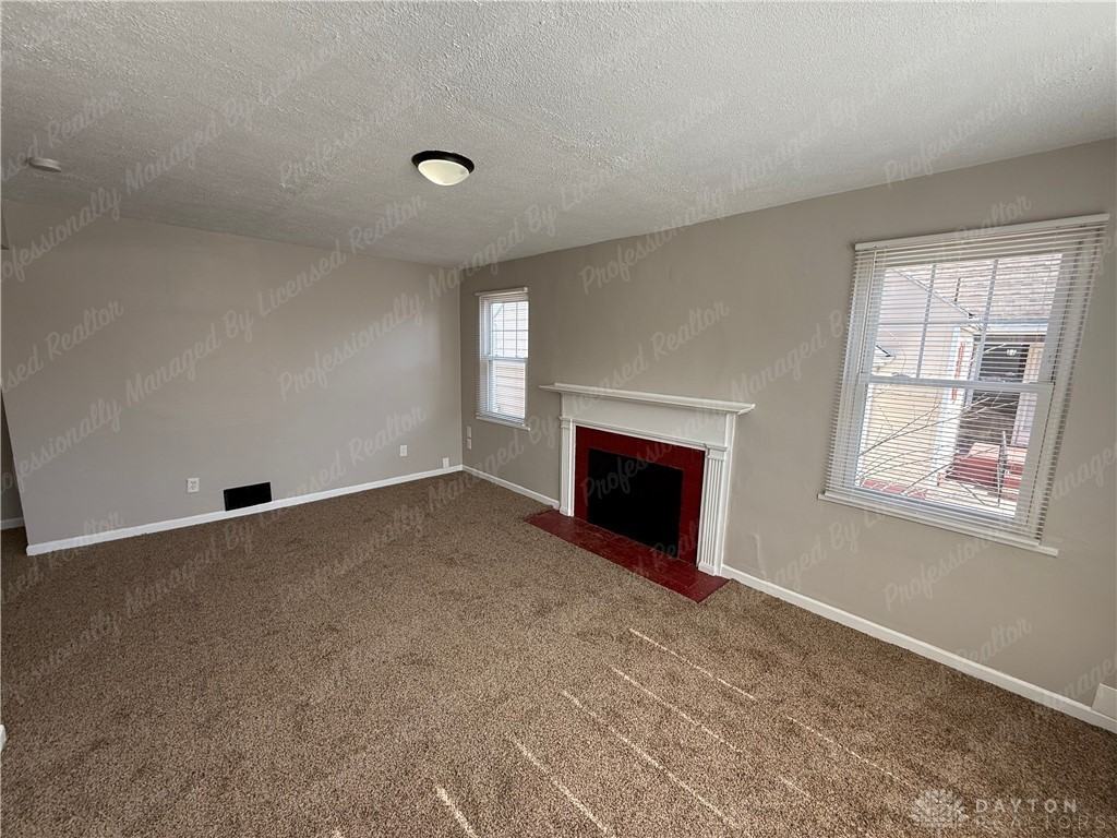 359 Castlewood Ave - Photo 4 of 29
