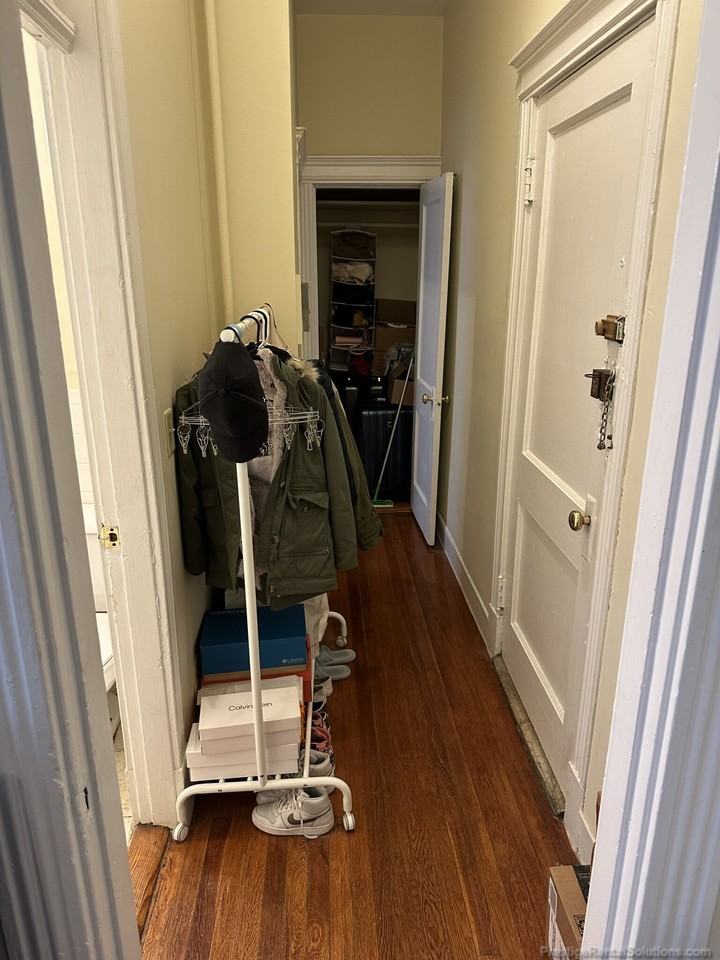 35 Gardner St #3 - Photo 3 of 11
