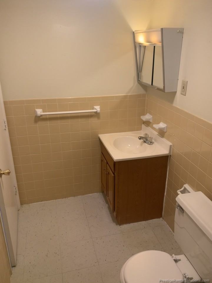 Dinan Dr. & Pearl St. #11 - Photo 7 of 11