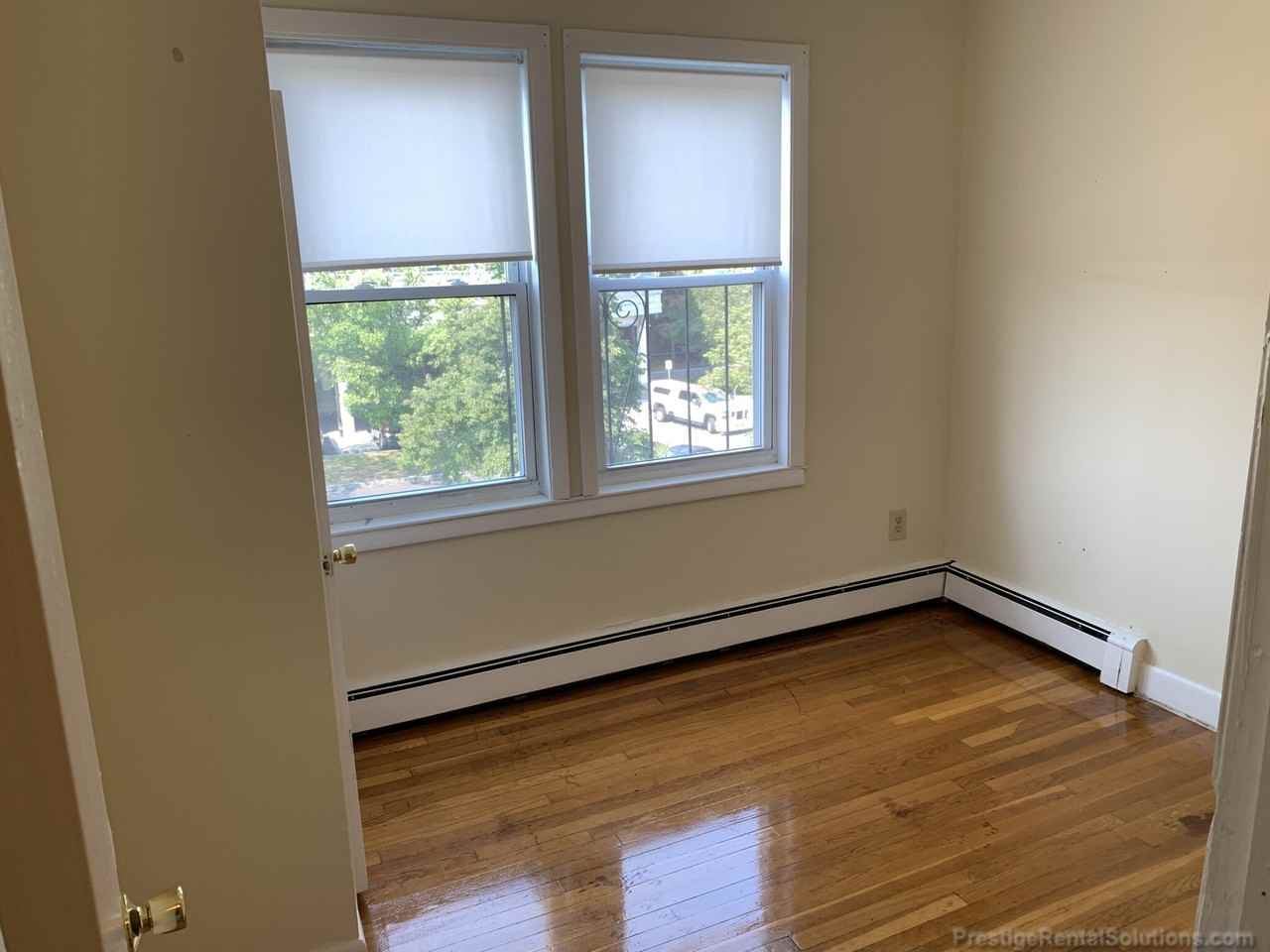 Hyde Park Ave. & Woodlawn #3 - Photo 7 of 11