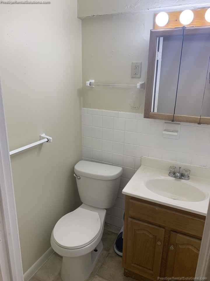 Thorndike St. & Commonwealth Ave. #C - Photo 6 of 12