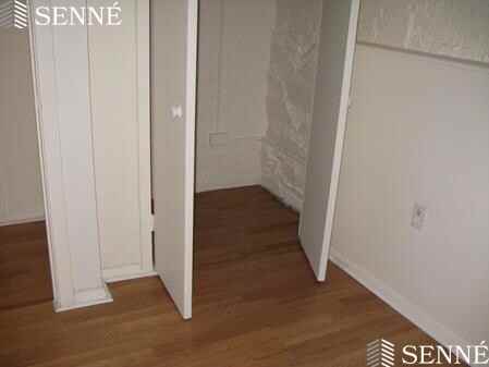 16 Clinton St #B - Photo 4 of 12