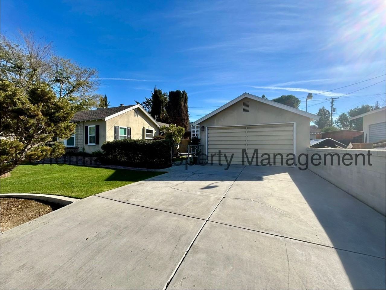 3031 Alta Vista Dr - Photo 2 of 20