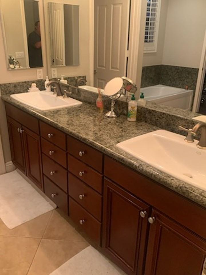 546 Plateau Ct - Photo 3 of 9