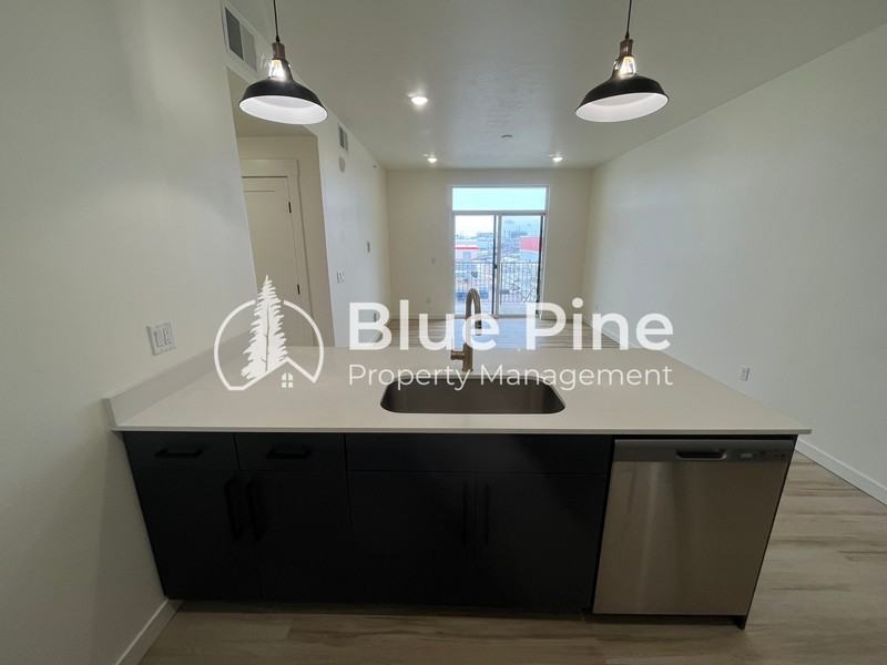 311 E Lorene St #1207 - Photo 7 of 15