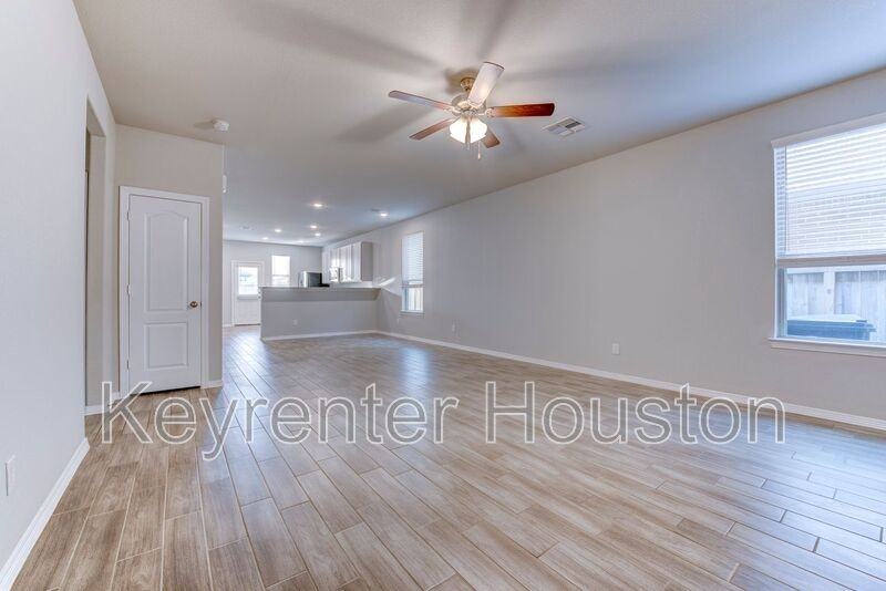 24803 Russet Bluff Trl - Photo 4 of 26