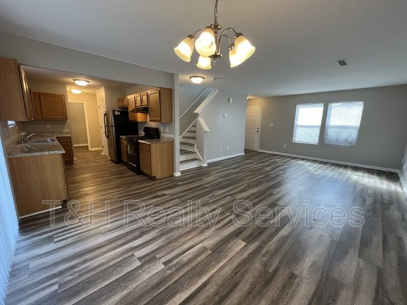 7952 Amadeus Dr - Photo 6 of 31