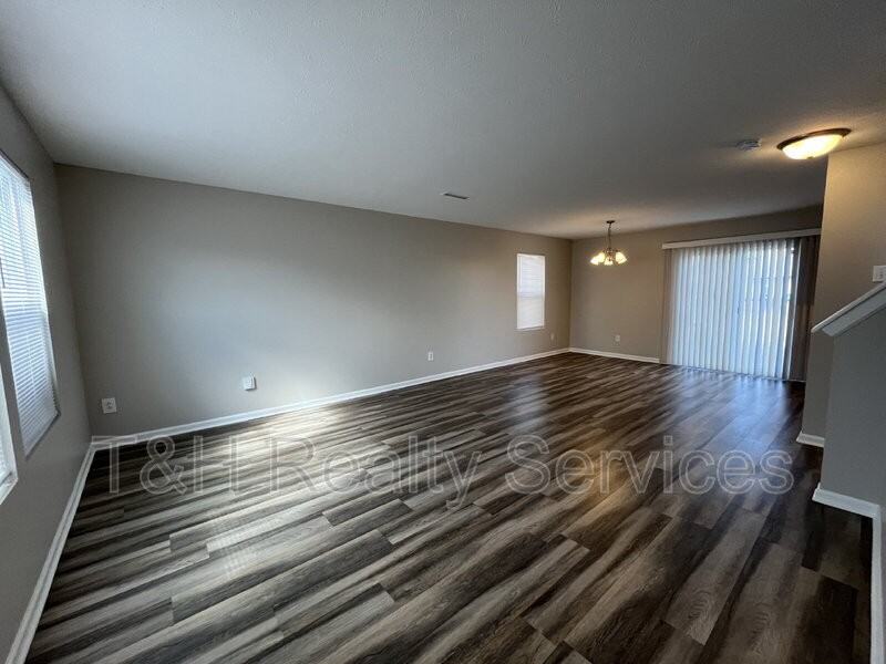 7952 Amadeus Dr - Photo 5 of 31