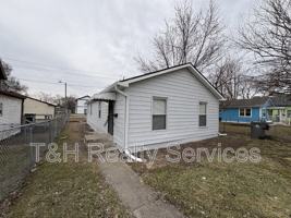 featured image of 955 N Belmont Ave