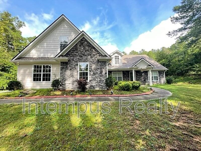 2487 Luke Edwards Rd - Photo 2 of 44