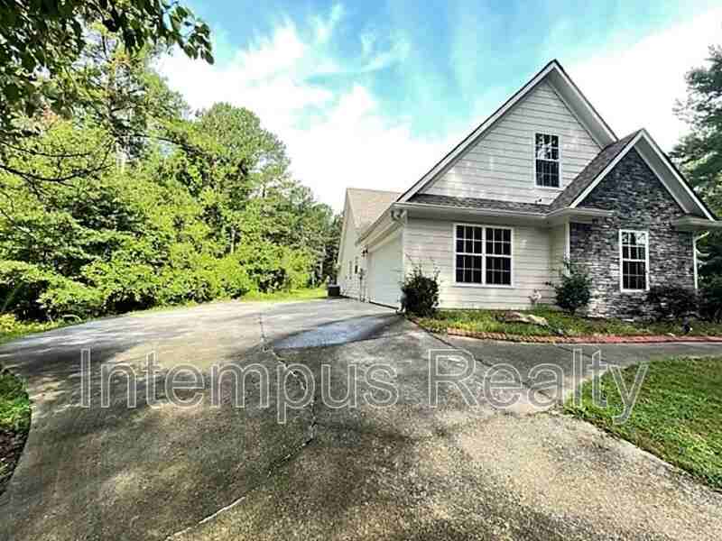 2487 Luke Edwards Rd - Photo 3 of 44