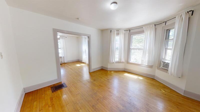 564 S Ashley St - Photo 2 of 13