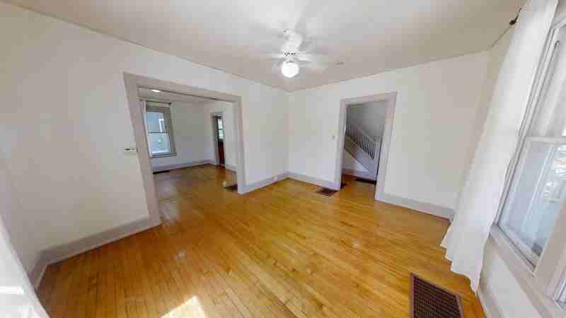 564 S Ashley St - Photo 4 of 13