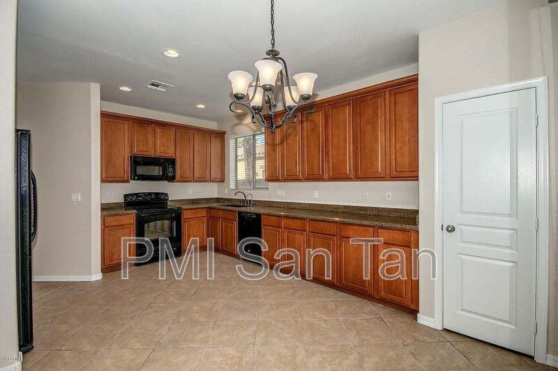 21319 E Alyssa Rd - Photo 7 of 20