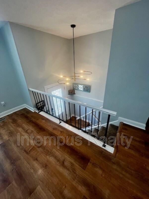 1368 Red Bud Ln - Photo 2 of 20