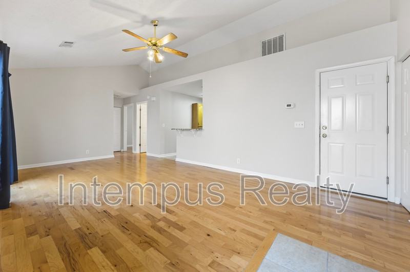 3082 Penn Meade Way - Photo 2 of 21