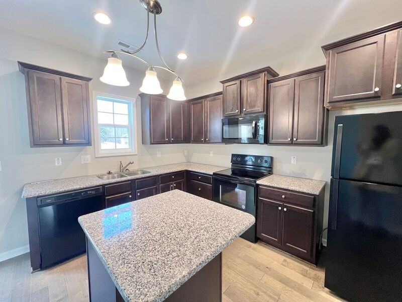 74 Griffith Pl - Photo 3 of 25