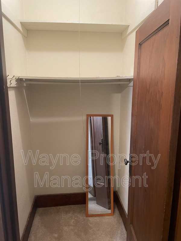 546 2nd St #8 - Photo 5 of 9