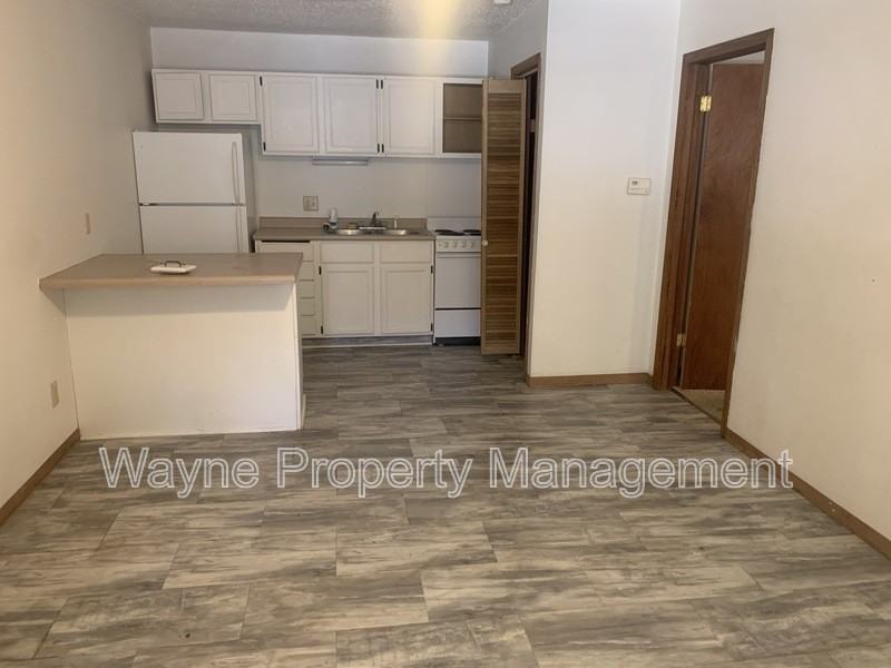 1219 2nd St #6 - Photo 6 of 20