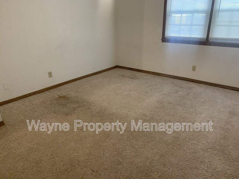 1219 2nd St #6 - Photo 7 of 20