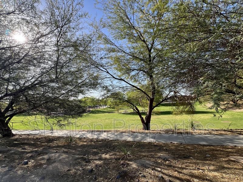 21225 W Palm Ln - Photo 5 of 7
