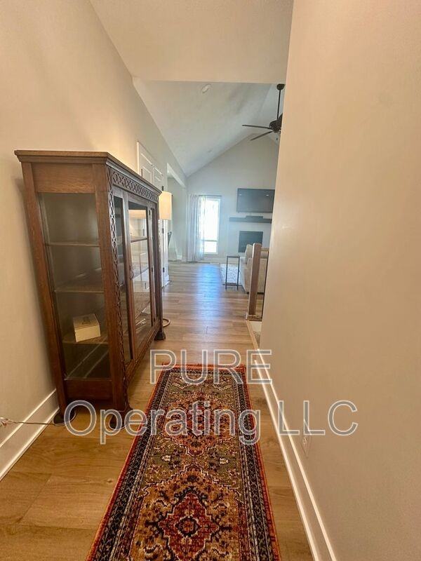 2205 Park Crest Dr - Photo 2 of 45