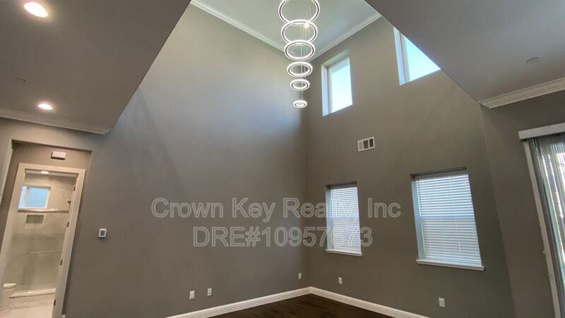 409 Cose Ln - Photo 3 of 50