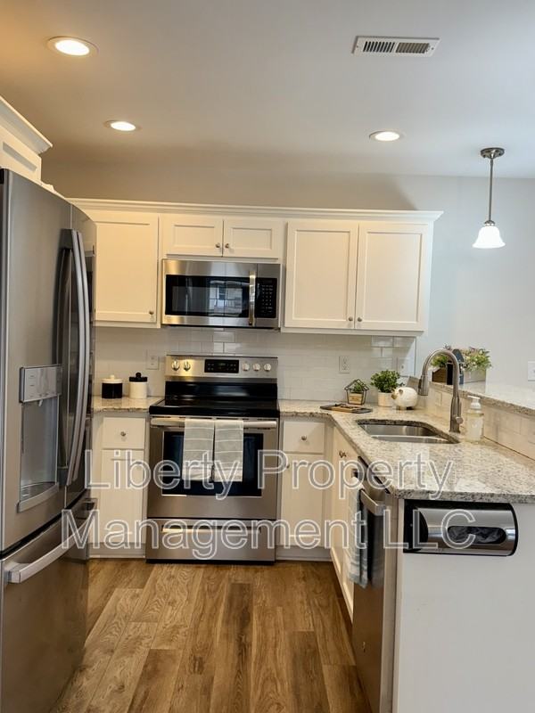 400 Macbeth Ln - Photo 2 of 11