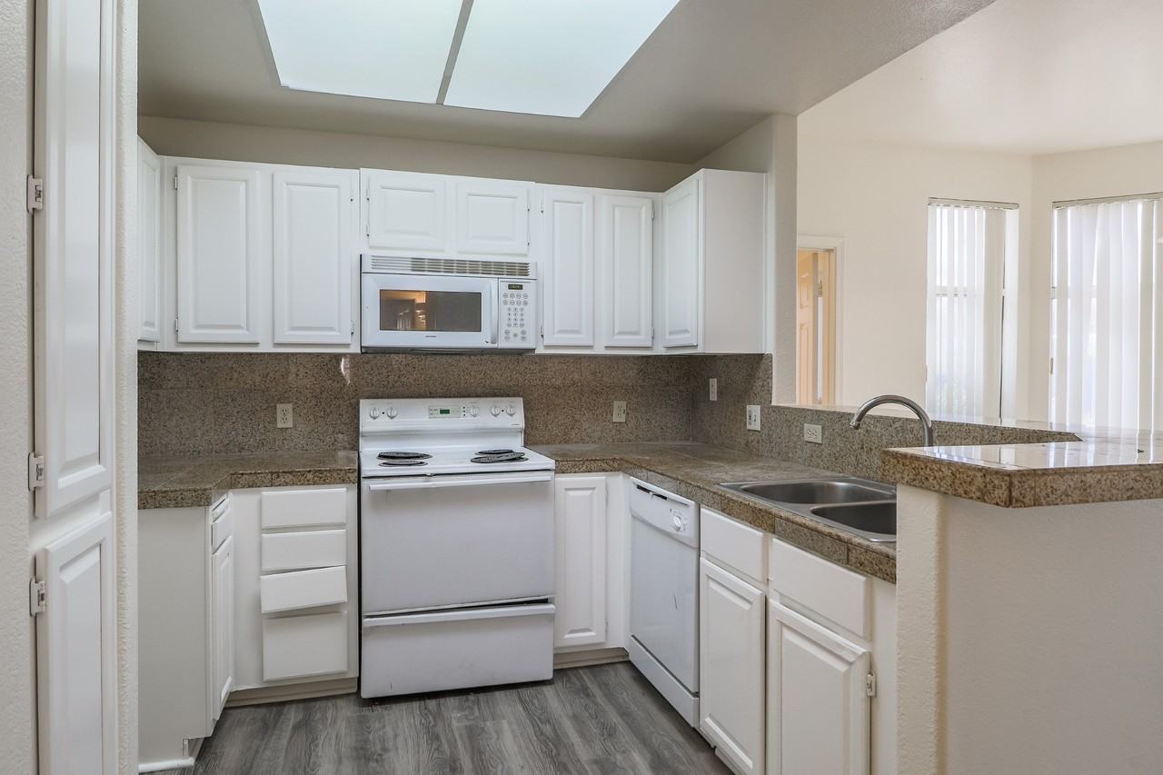 11375 E Sahuaro Dr #1070 - Photo 2 of 30