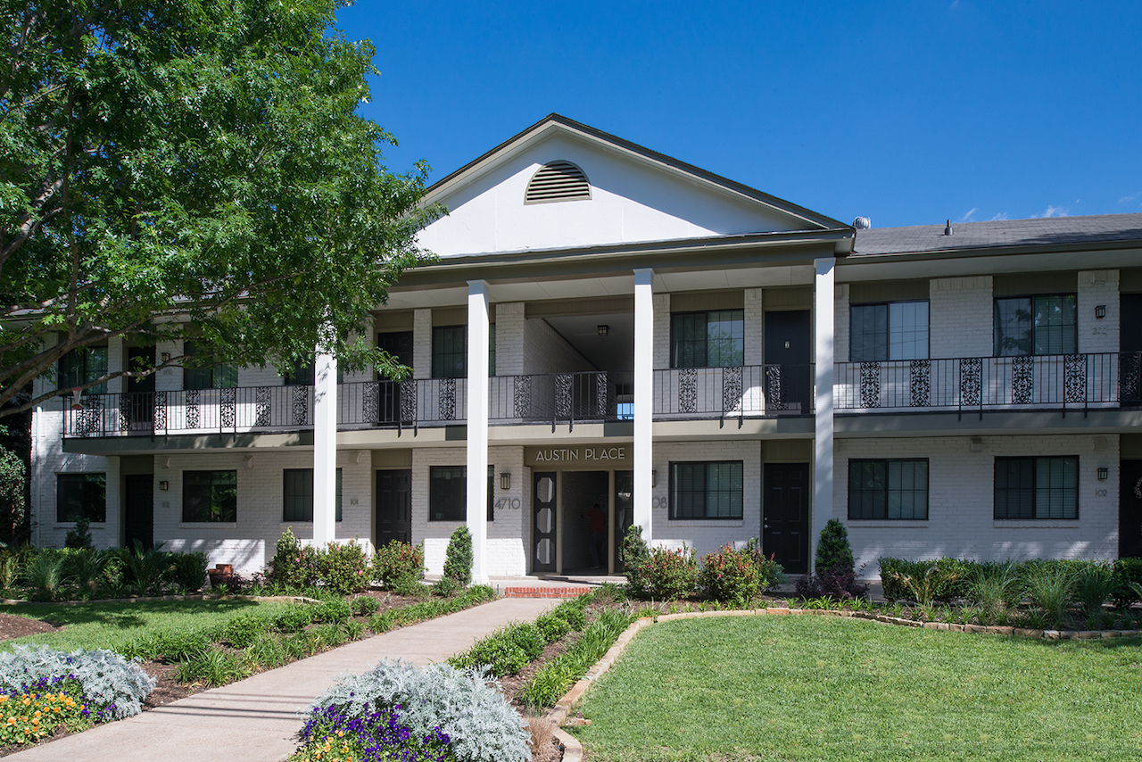 Austin's Place Apartments - Photo 7 of 39