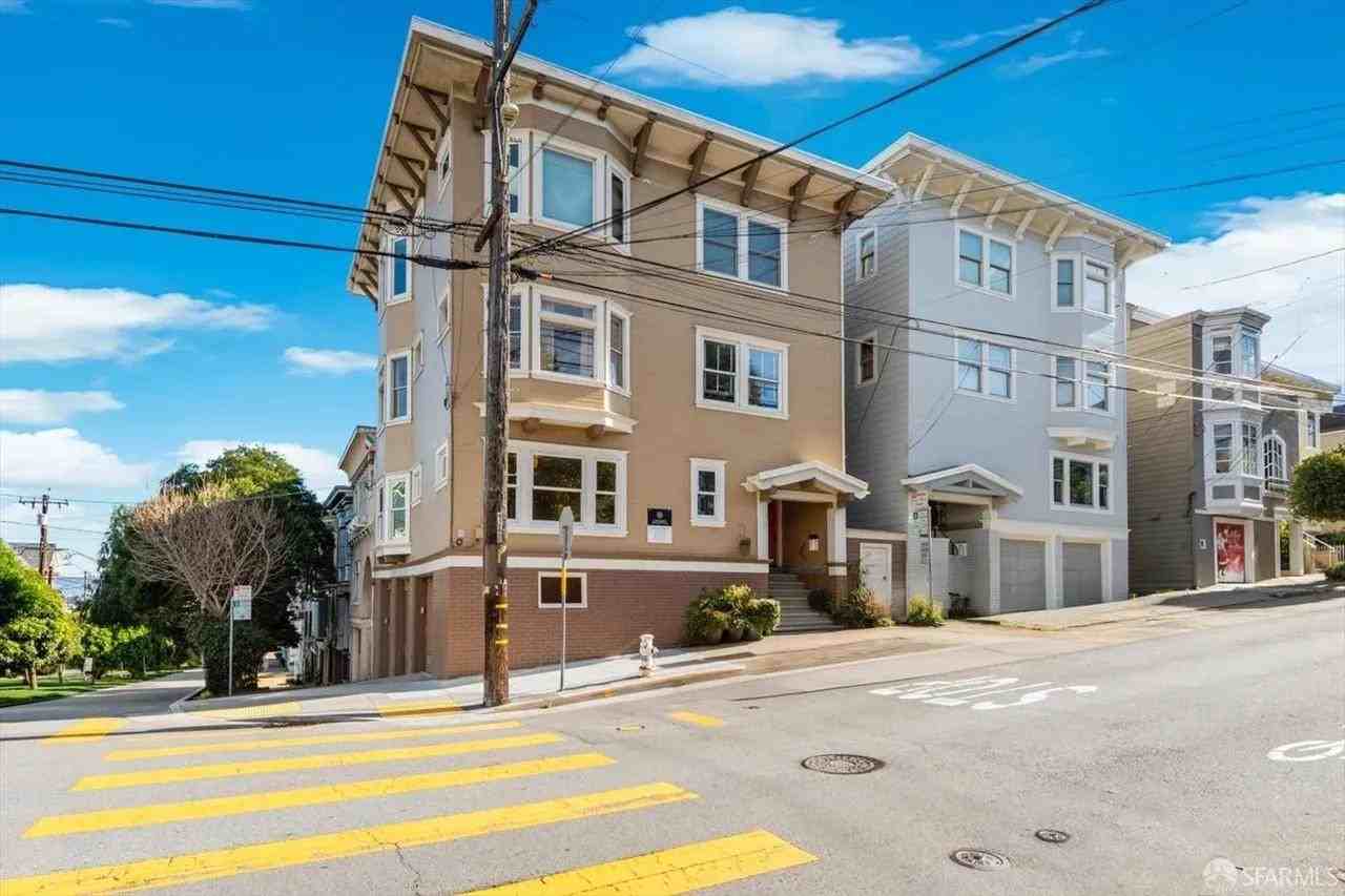 201 Eureka St - Photo 2 of 20