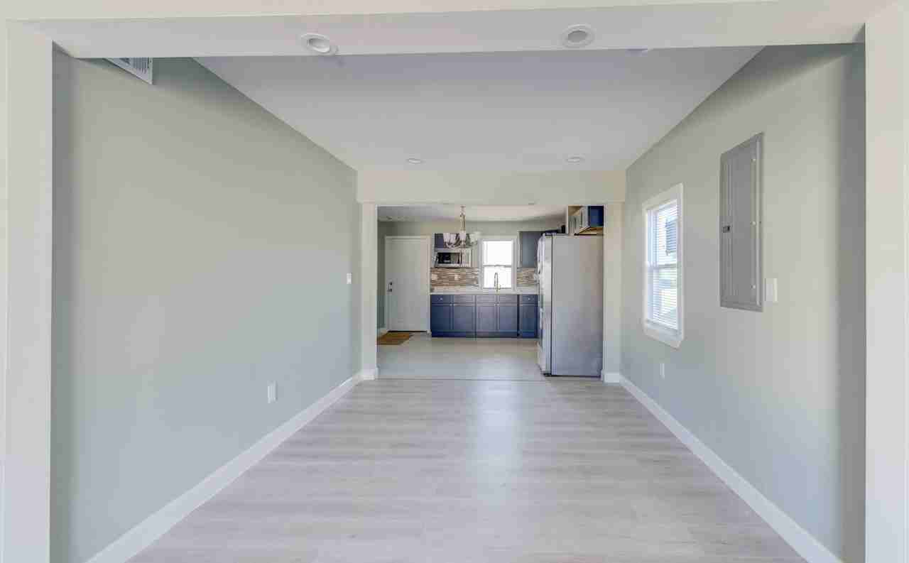 6010 Hancock Ave - Photo 7 of 20