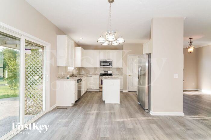 6935 Rutherford Dr - Photo 3 of 15