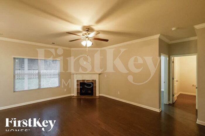 318 Chapel Hill Trl - Photo 3 of 15