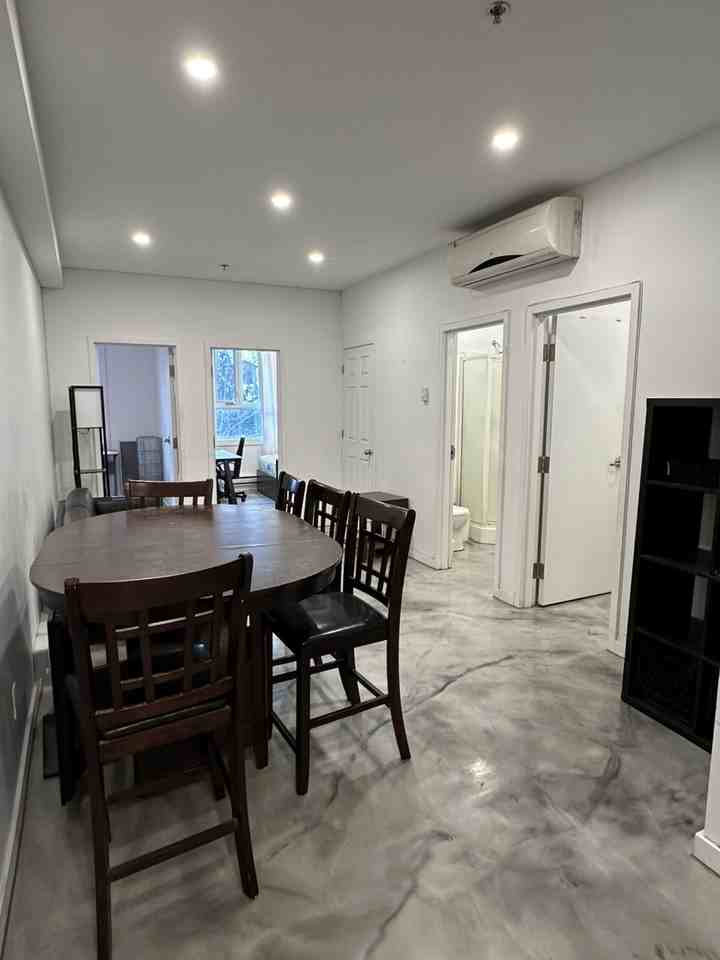 2080 Rue Clark - Photo 2 of 18