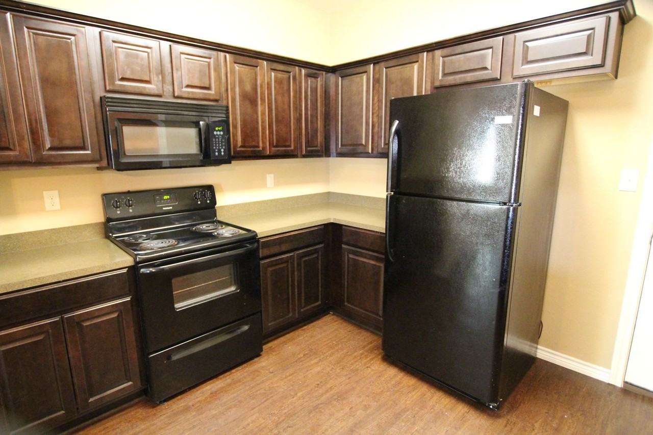 19392 King Ranch Dr - Photo 6 of 25