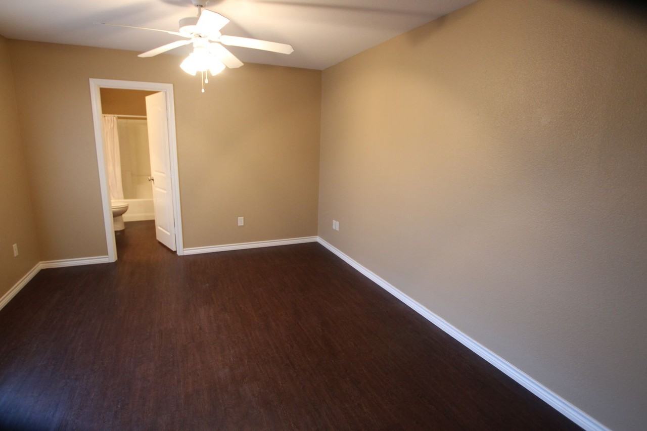 19392 King Ranch Dr - Photo 7 of 25