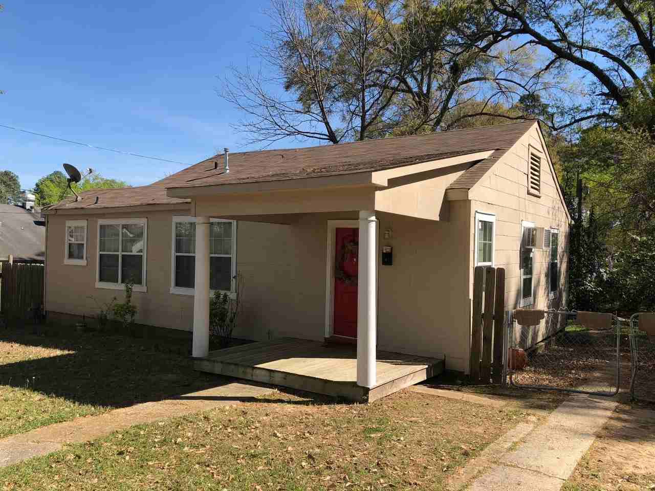 833 Evangeline Pl - Photo 2 of 10