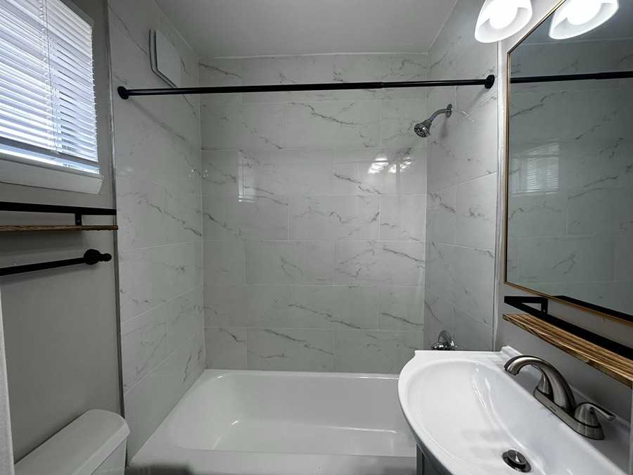 401 East Ocean Avenue #14 - Photo 5 of 8