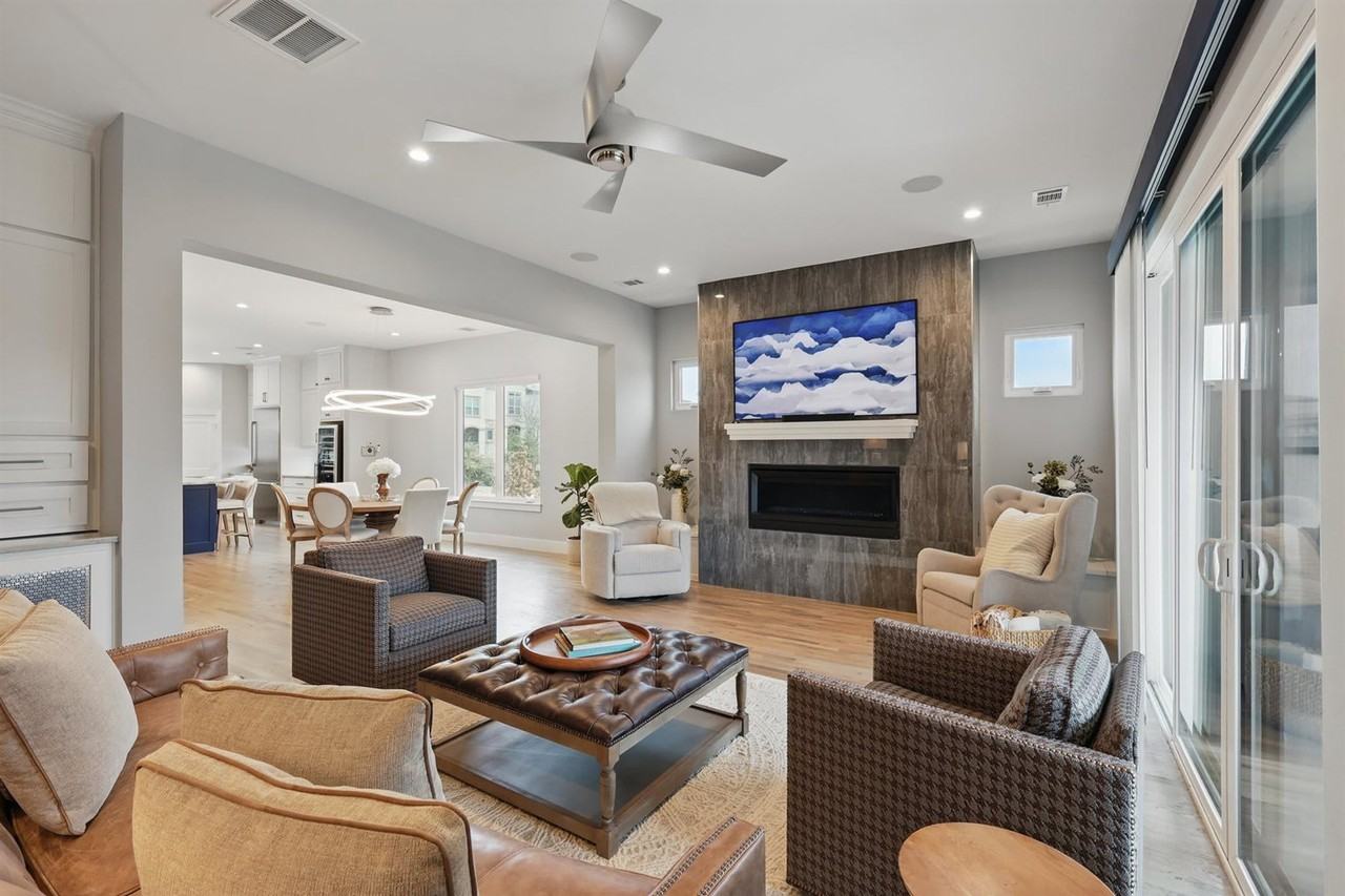 428 Highwood Trl #1057724P - Photo 5 of 45