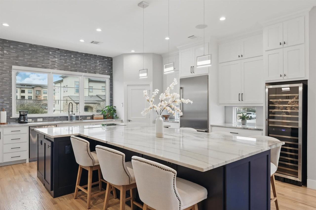 428 Highwood Trl #1057724P - Photo 6 of 45