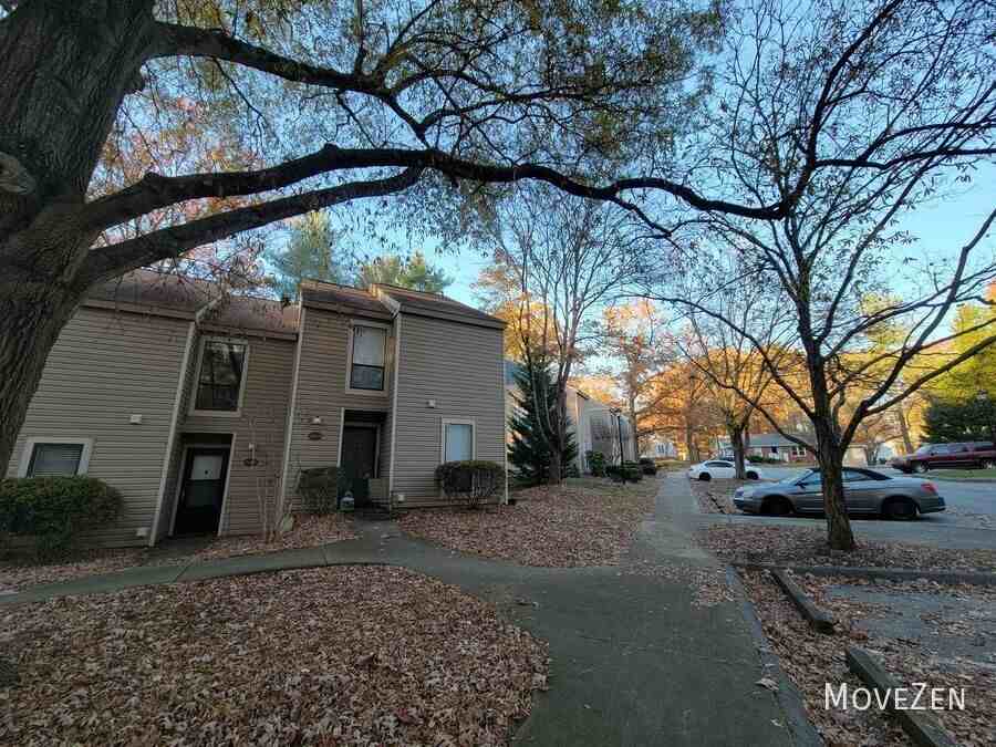 225 Village Ln - Photo 2 of 39