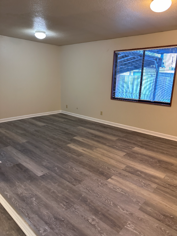 455 W Gloucester St #B - Photo 3 of 10
